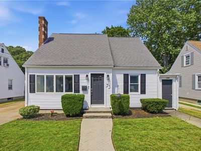 33 Sunset Ter, Cranston, RI, 02905
