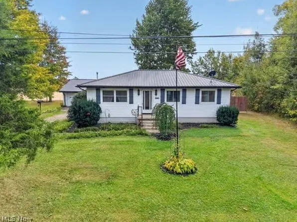886 Long Shadow Ln, Rome, OH 44085