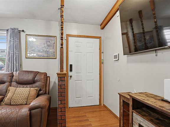 4th image of 1412 SW 62nd St