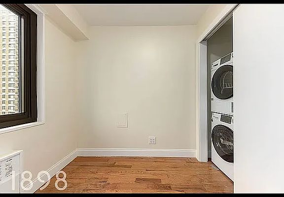 3rd image of 135 W 96th St #12DE12