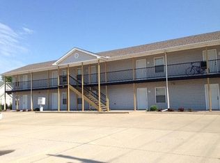 16 W 11th Ave #1, Emporia, KS 66801