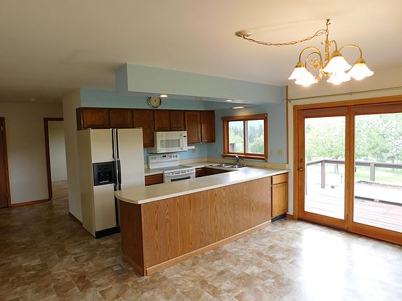 5th image of 536 Grandview Dr