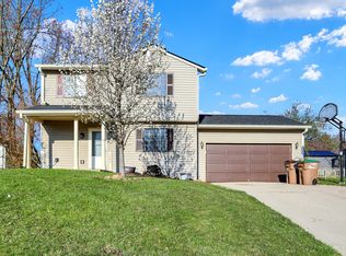 5440 Smoketree Dr, Columbus, IN 47201