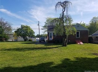 35 Locust St, Milford, CT 06461