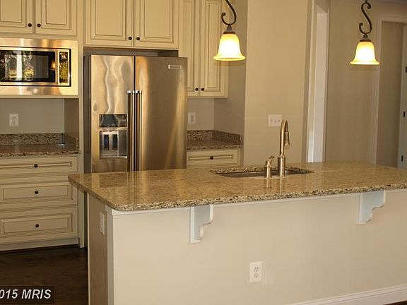 4th image of 3674 Dockside Dr