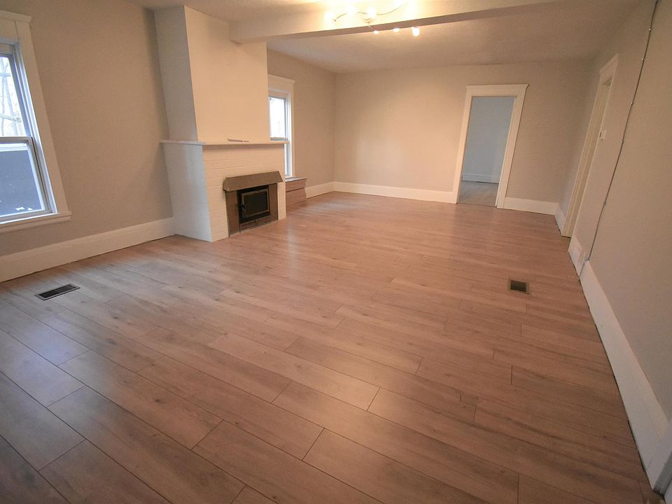 7187 Maple St, Mentor, OH 44060 Zillow