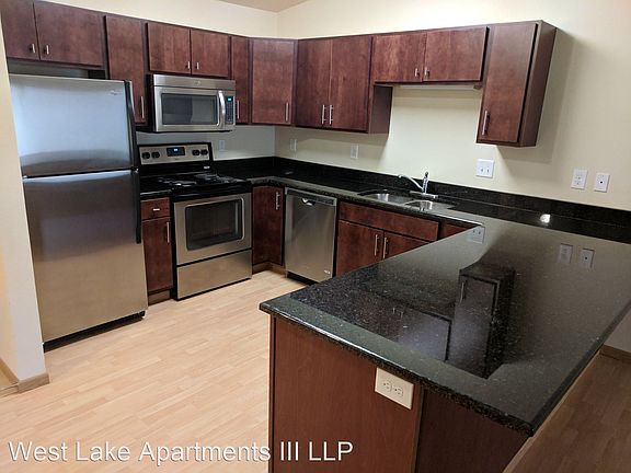 5th image of 519 33rd Ave W #306