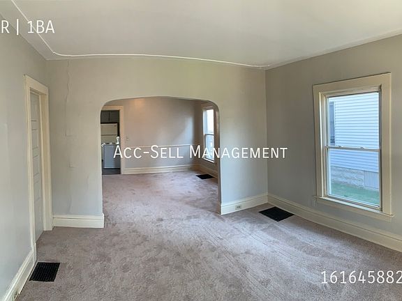 3rd image of 733 Olympia St SW #1