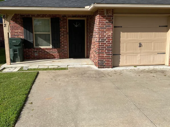 612 E 6th St, Claremore, OK 74017