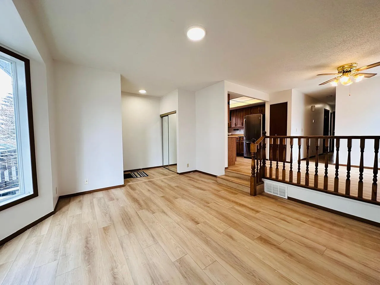 5 bed, 2.5 bath, 1800 sqft, $2,600 — Photo 4