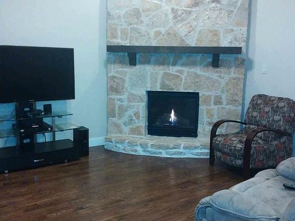 3rd image of 5301 Fox Chase Ln