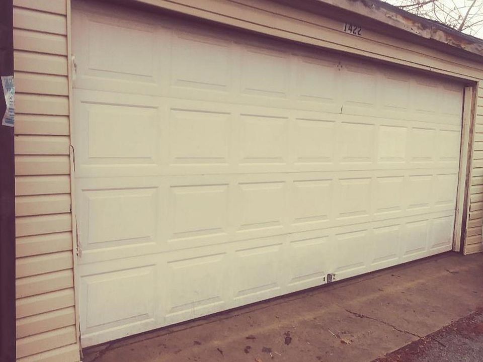 2nd image of 1422 N Central Ave