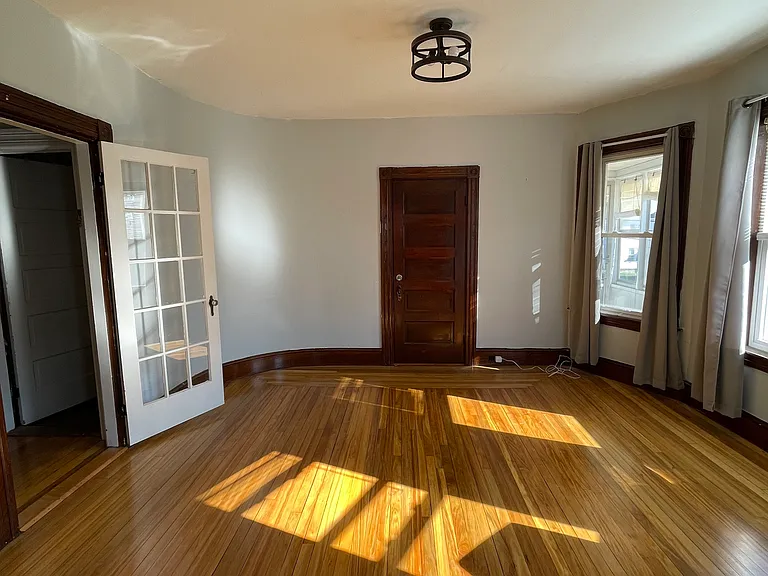 56 Blucher St — Photo 3