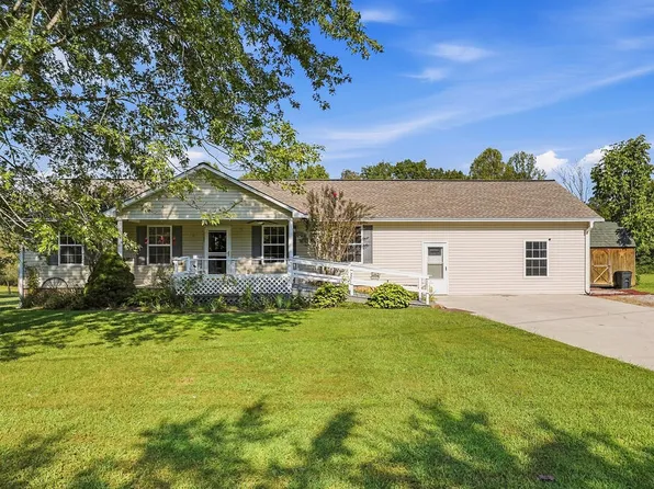 1565 Canada Flatt Rd, Cookeville, TN 38506