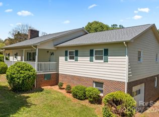 3298 Friendly Park Rd, Lenoir, NC 28645
