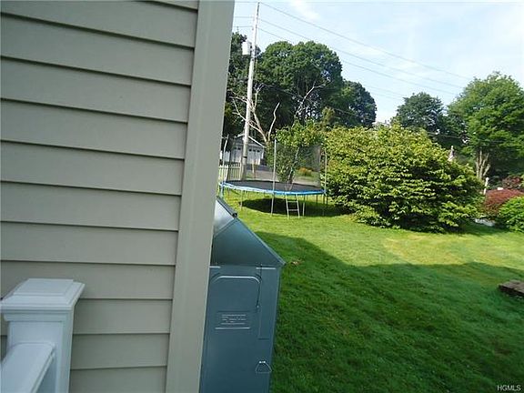 4th image of 3301 Beaver Dr