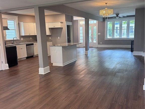 3rd image of 3114 North Ave