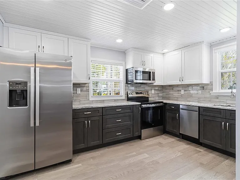 607 Manatee Ave — Photo 15