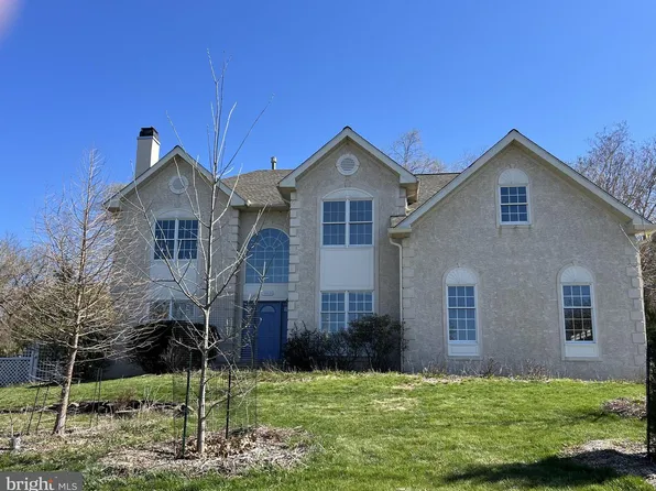 1012 Redtail Rd, Audubon, PA 19403