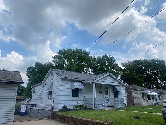 3rd image of 9976 Meadow Ave