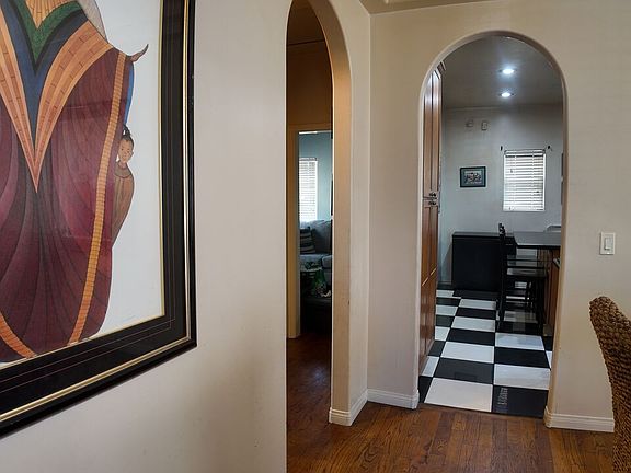 5th image of 7810 La Salle Ave
