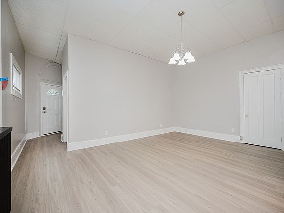 4th image of 1748 Williams Ave #12