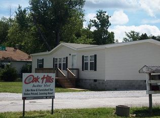 16 Oak Hills Ln, Carbondale, IL 62902