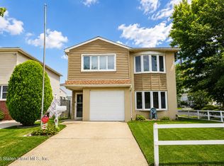 139 Lamoka Ave, Staten Island, NY 10308