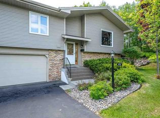 413 Wildwood Dr, Duluth, MN 55811