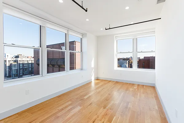 Rented by MNS | media 32