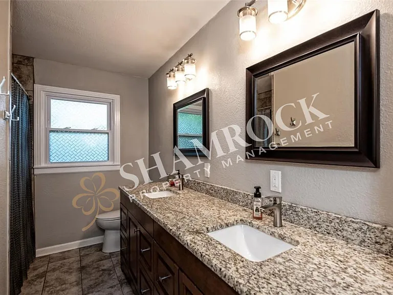 2216 Lake Ridge Cir — Photo 18