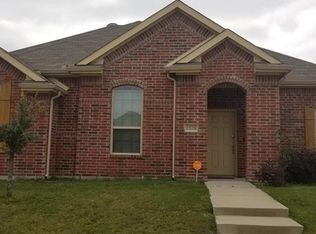 1928 Newport Dr, Lancaster, TX 75146