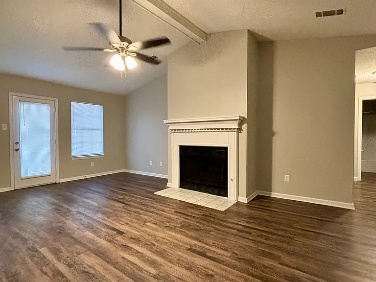 3 Eastwood Ct — Photo 3