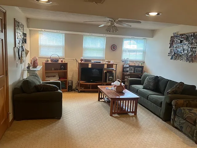 202 Holly Ridge Dr — Photo 4