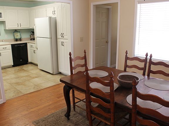 5th image of 175 Delwood Dr