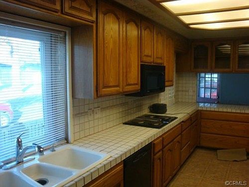 4th image of 807 E La Deney Ct
