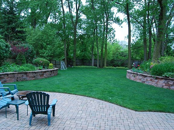 5th image of 1221 Richmond Ln