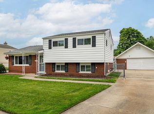 2547 Camel Dr, Sterling Heights, MI