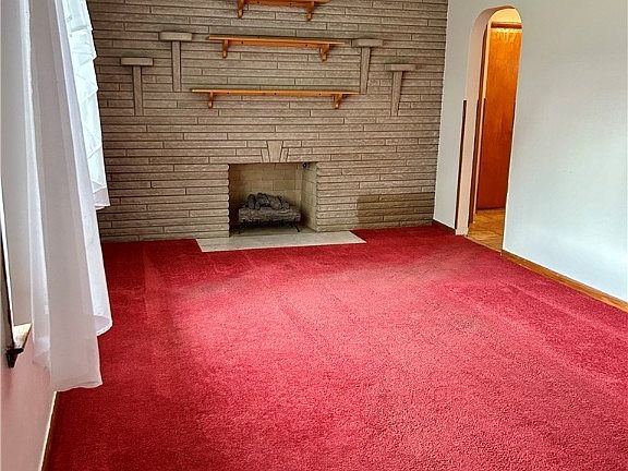 3rd image of 166 Arnold St