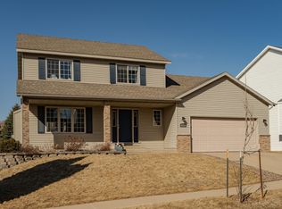 6275 Fairway Dr NW, Rochester, MN 55901