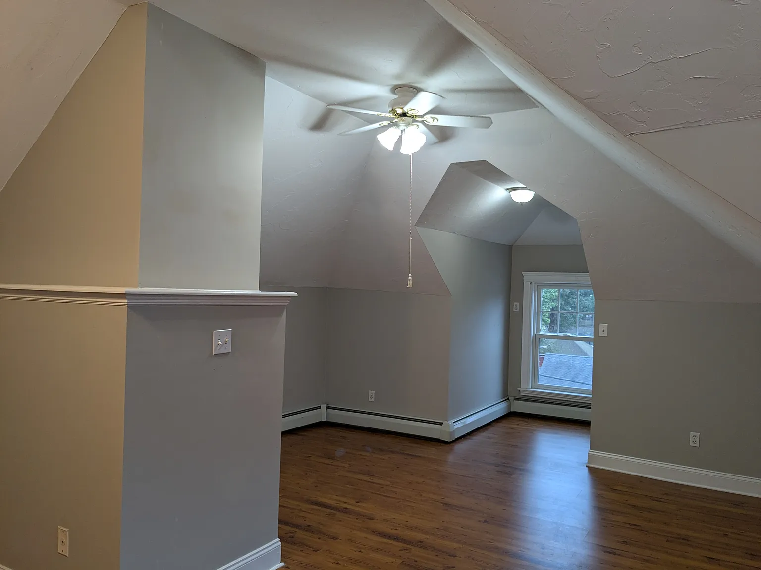 3 bed, 1900 sqft, $3,400 — Photo 3