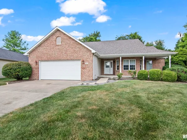 203 Huntington Rd, Chatham, IL 62629