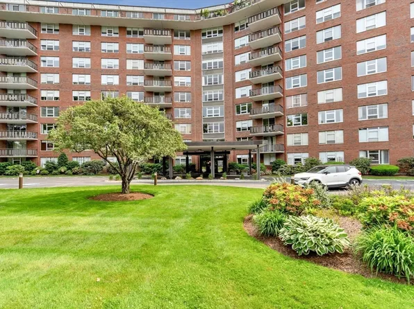 280 Boylston St APT 511, Newton, MA 02467