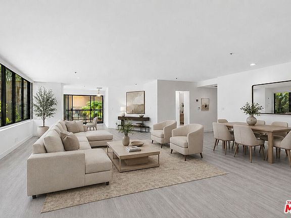 3rd image of 10724 Wilshire Blvd APT 211