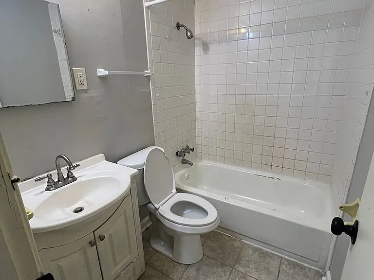 2206 Hillside Ave — Photo 10