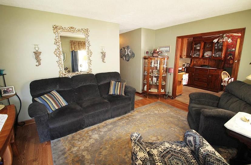 1st image of 1718 Riverview Dr