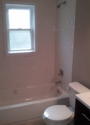 4th image of 530 W Essex Ave