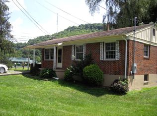 111 Mourning Dove Rd, Bluefield, WV 24701