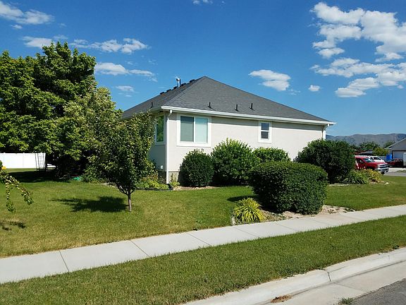 2nd image of 1086 W Silver River Cv