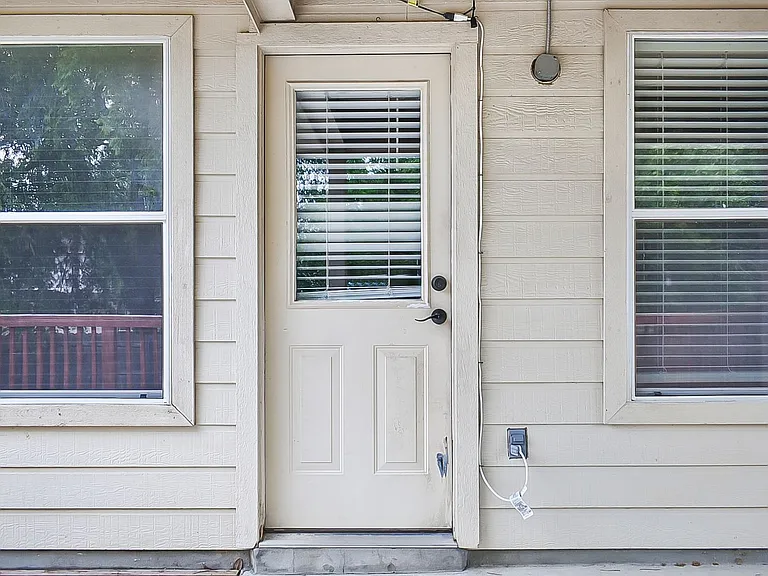 10003 Magnolia Riv — Photo 19
